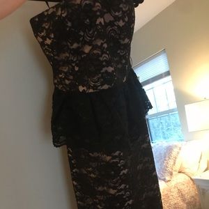 MM Couture black lace strapless size 4 NWT